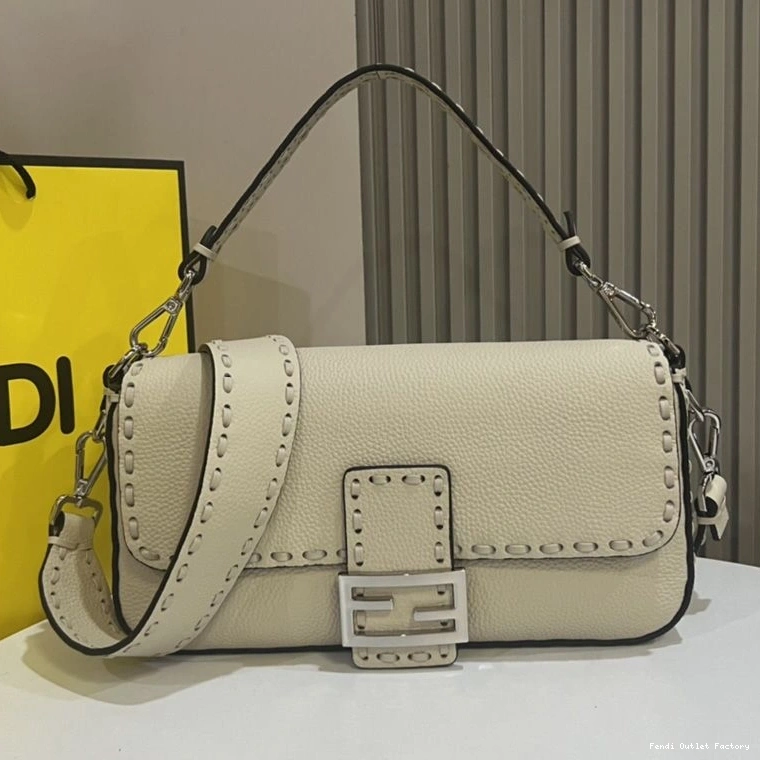 HOT Cuoio Fendi Selleria In Romano Beige Baguette Leather Bag Medium 0725